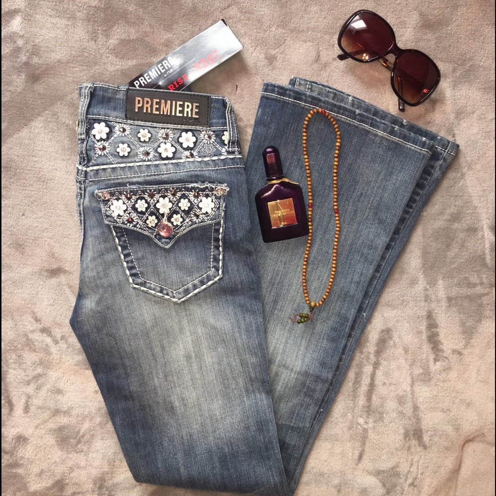 Premiere Rue 21 embellished jeans size 1/2R NWT